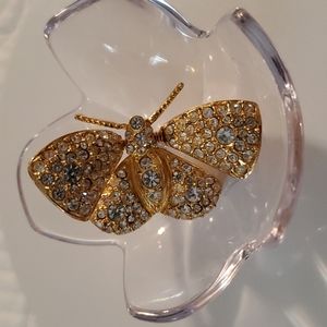 Butterfly trembler brooch pin